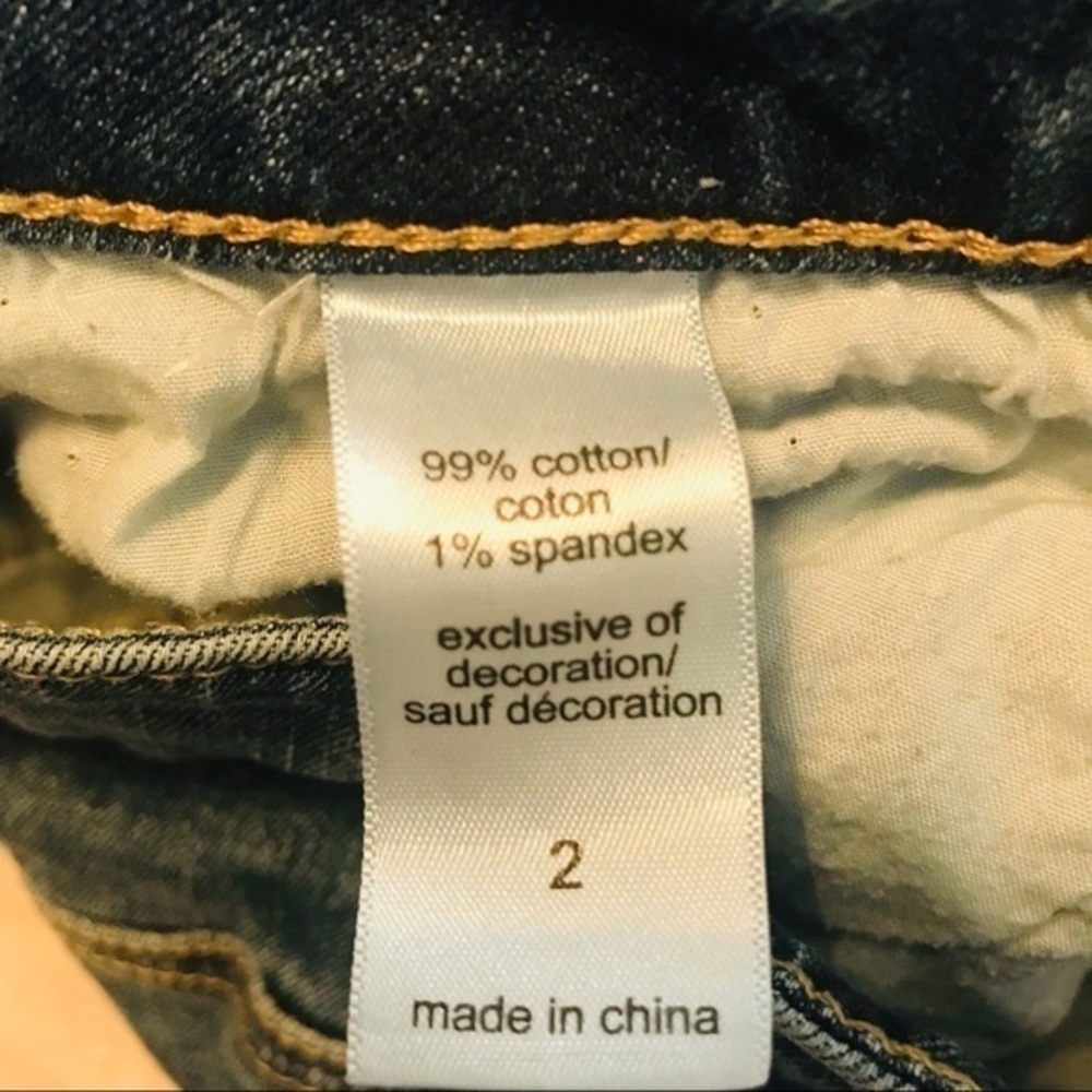 Maurices Straight Cropped Destructed Jeans Distressed Jean Size 2 26 - Picture 5 of 5